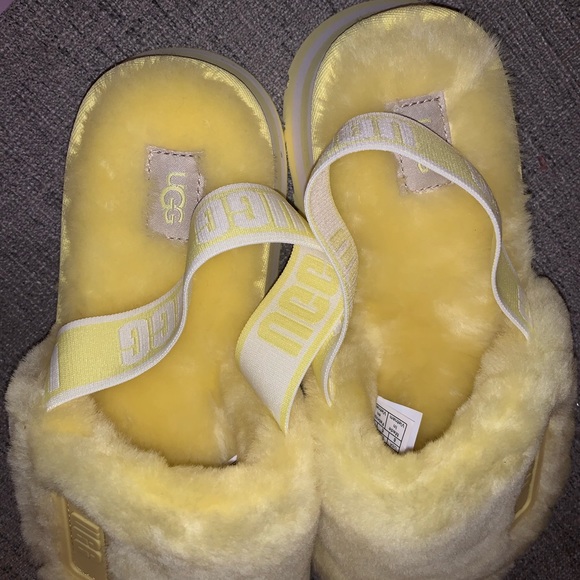 NEW! Never worn UGG platform slingback sandal - Picture 3 of 3